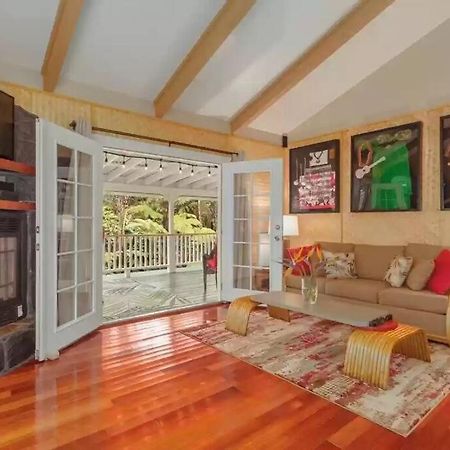 Hau'Oli Place Tiki Cottage In 볼케이노 외부 사진