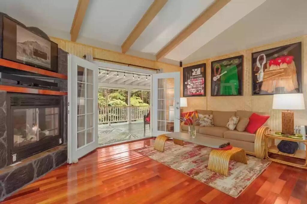 Hau'Oli Place Tiki Cottage In 볼케이노 외부 사진